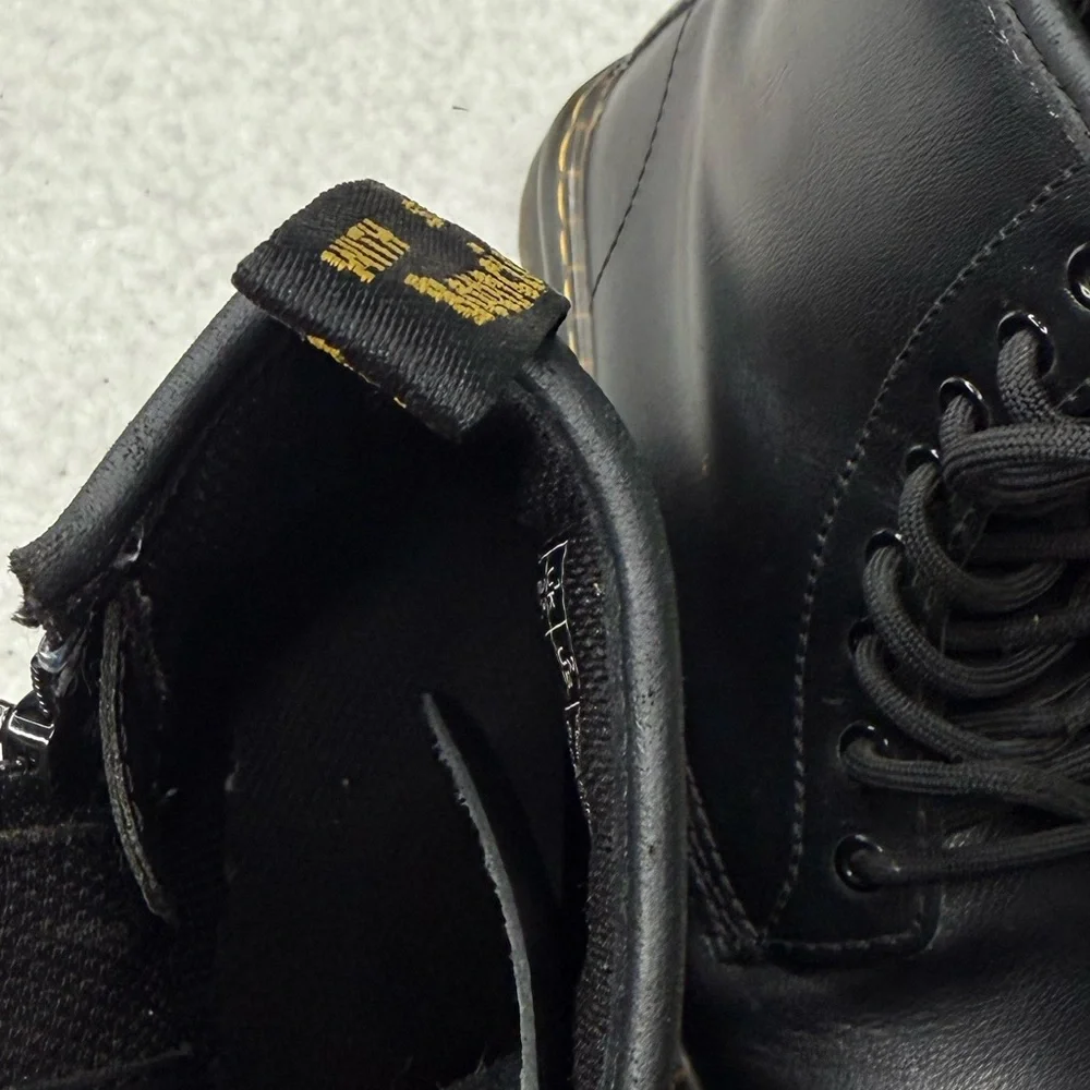 Dr. Martens Kids Girls Black Lace Up‎ Combat Boots Sz 2 Casual School Outdoor